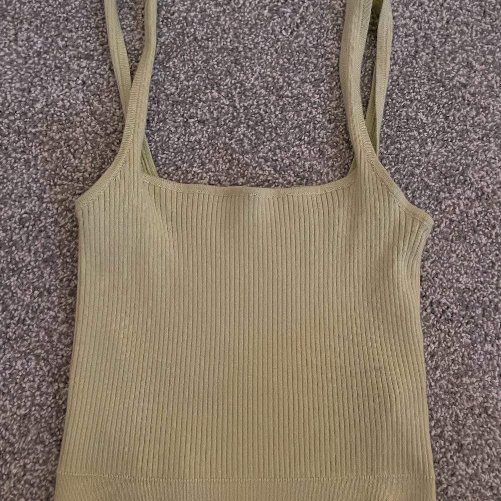 green knit tank